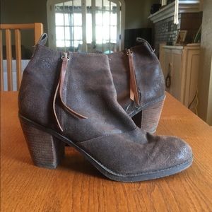 DV Dolce Vita suede heeled booties size 9